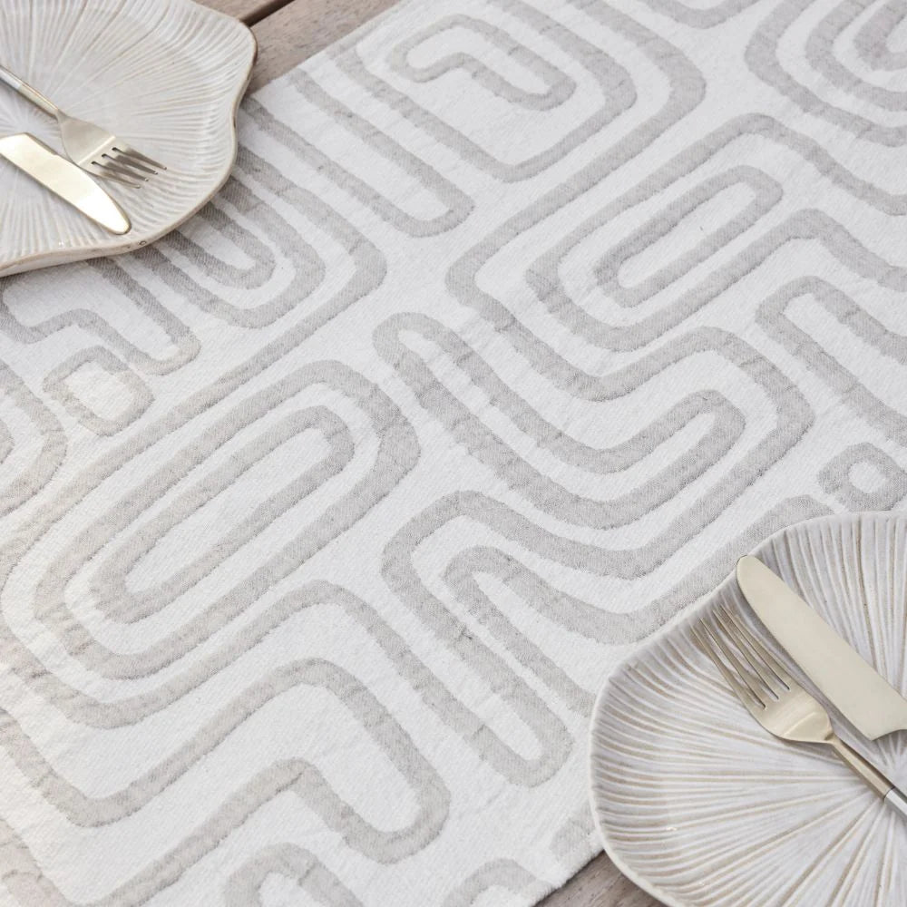 Wander Table Runner - White/Natural