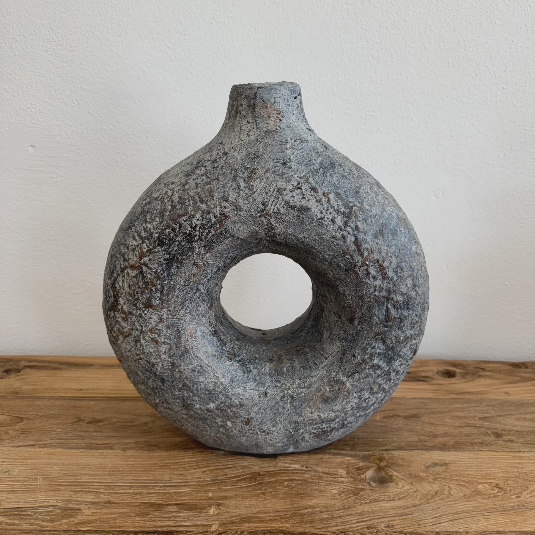 Raka Vase