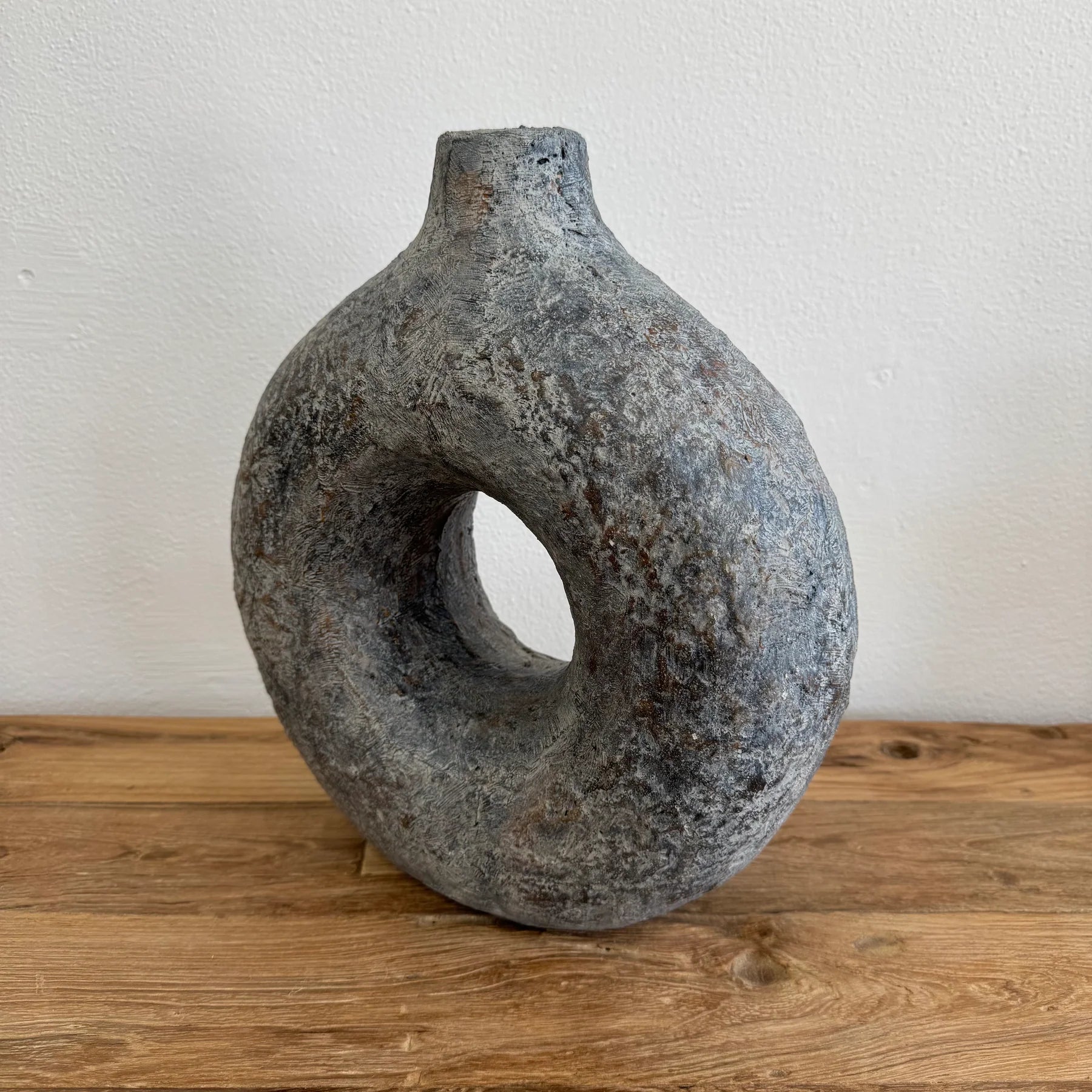 Raka Vase