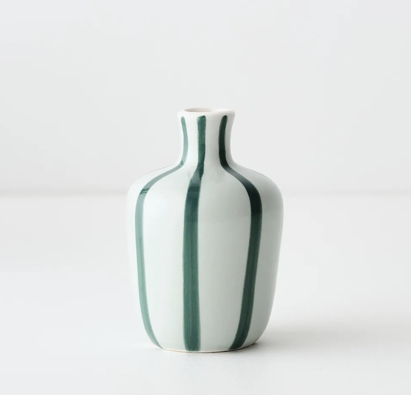 Medium Halliday Vase - Spearmint