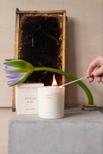 Lotus Candle