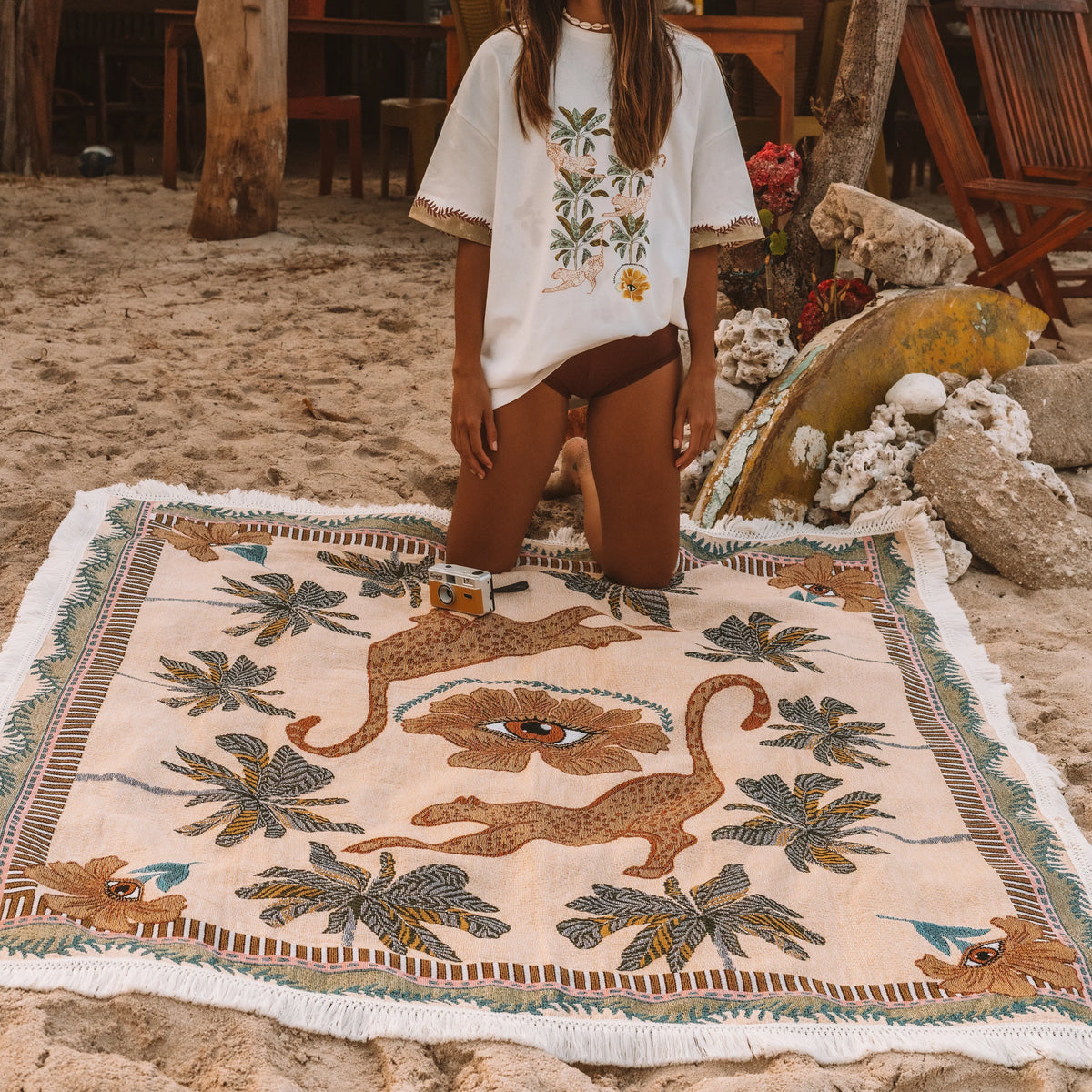 Eye Of The Jungle Throw - Dune