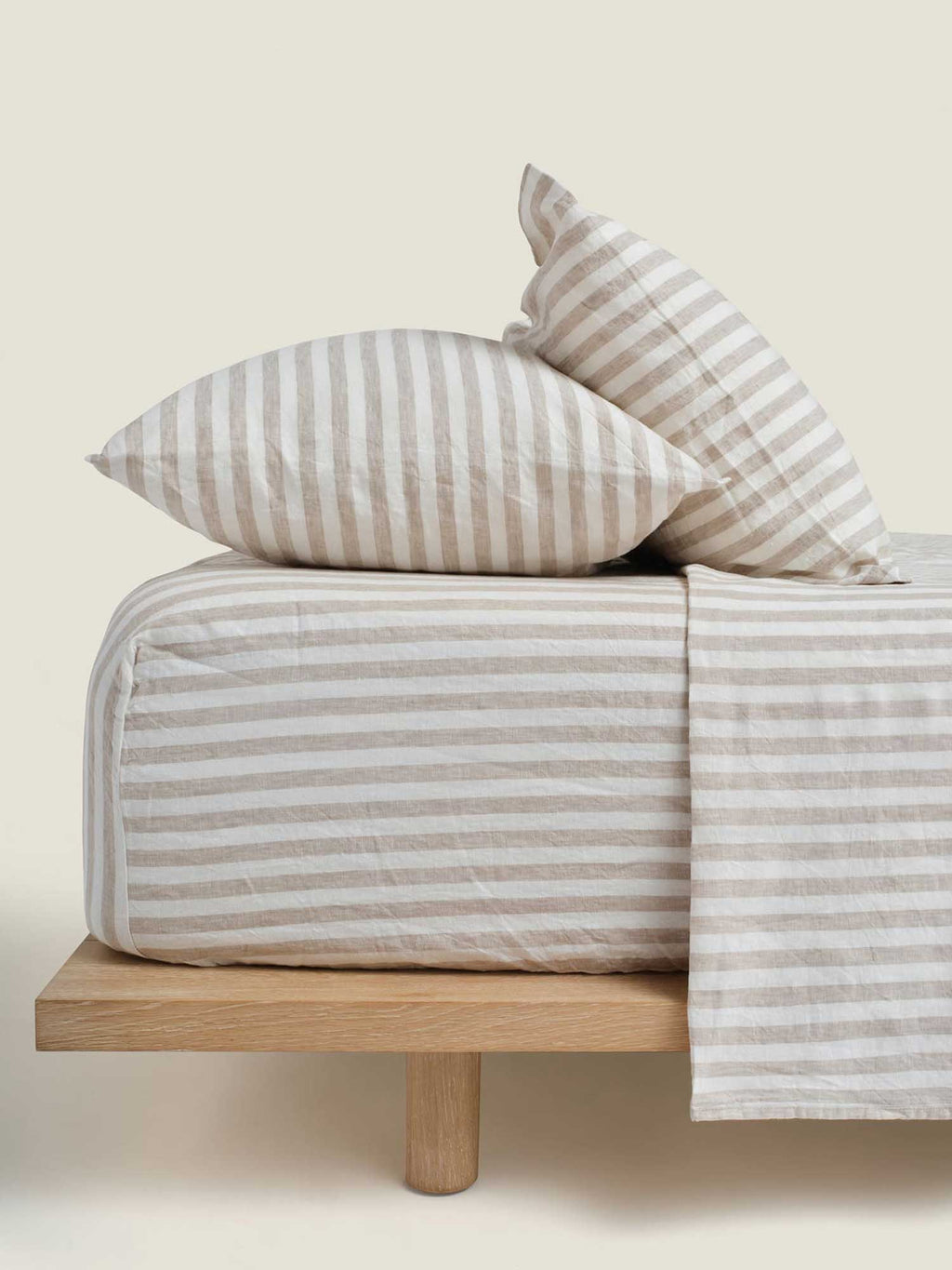 Fitted Sheet - Wide Natural Stripes