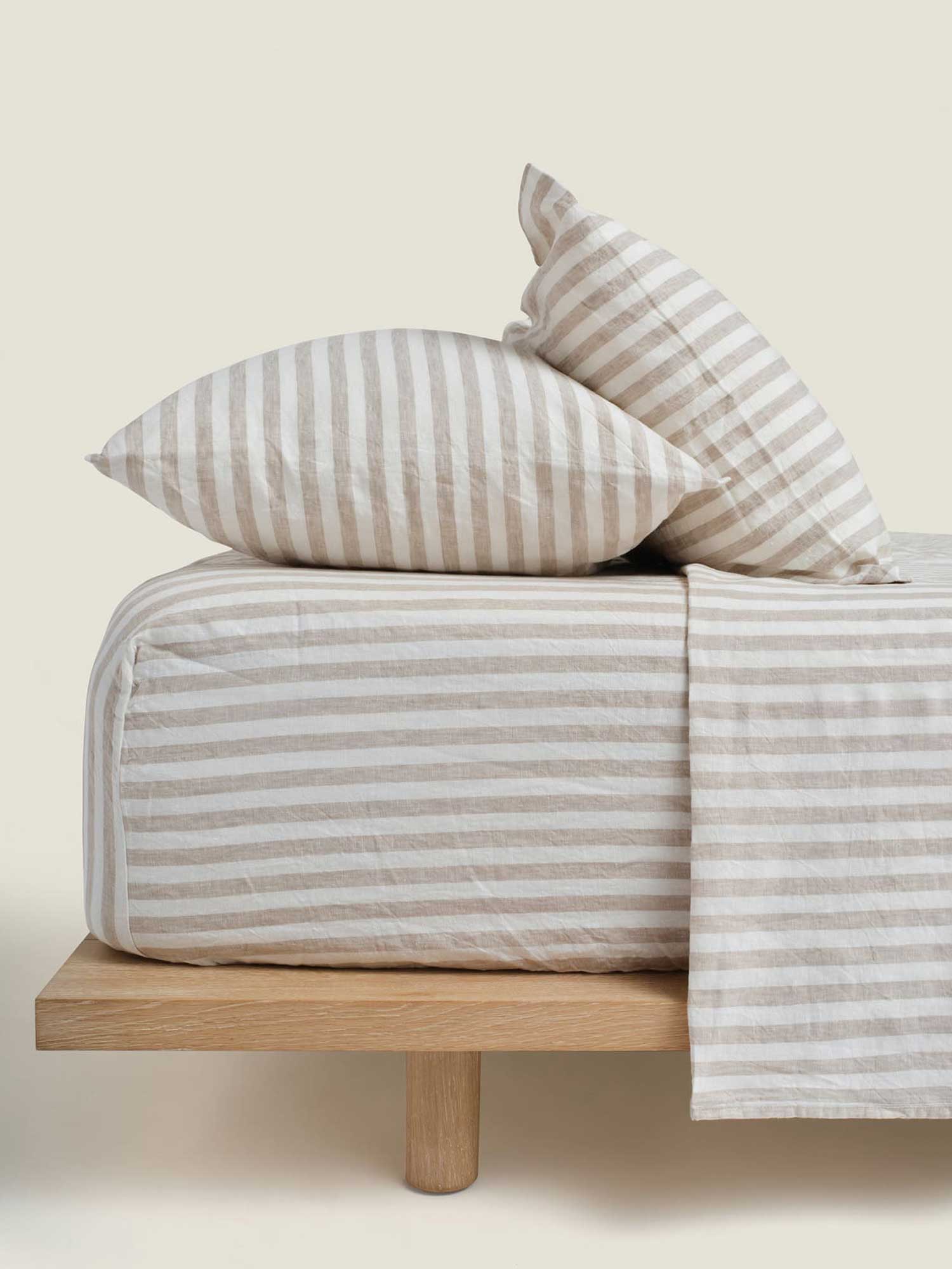 Fitted Sheet - Wide Natural Stripes