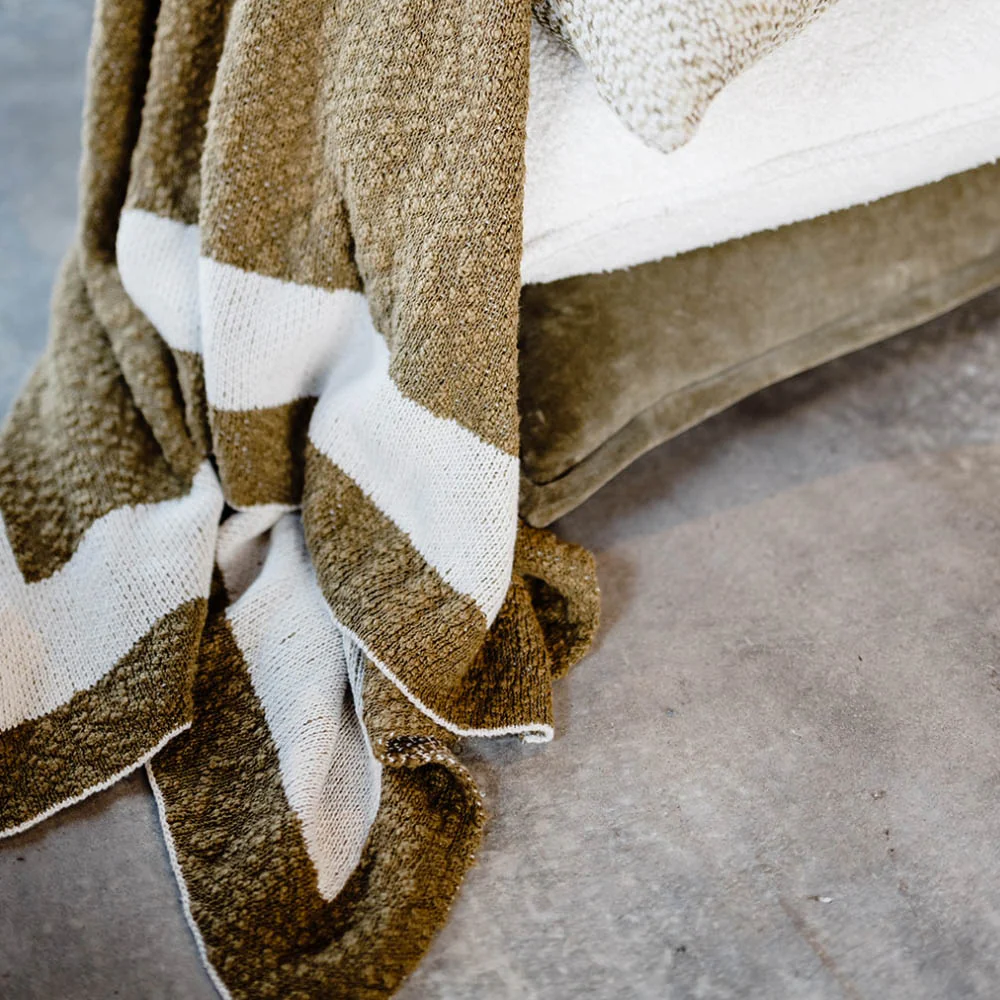 Zen Throw - Olive & White
