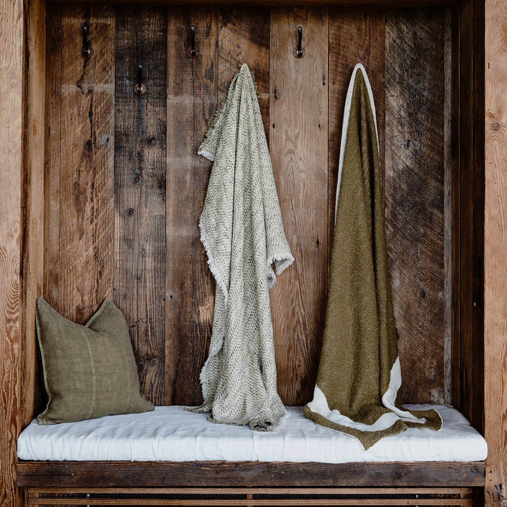 Zen Throw - Olive & White