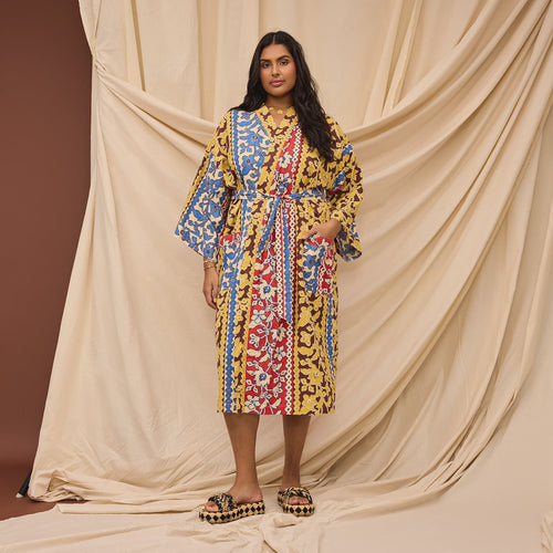 Robe - Thea Vermillion
