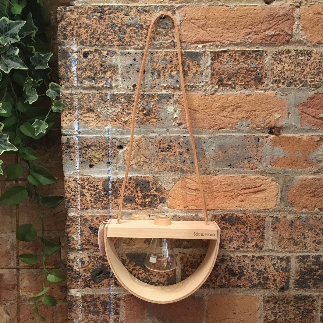 Halfmoon Single Vase