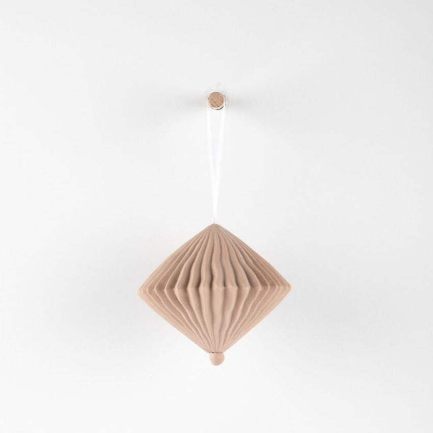 Fable Hanging Porcelain Diamond