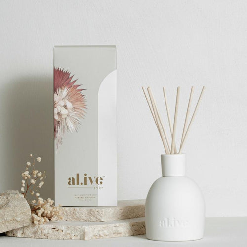 Reed Diffuser - Sweet Dewberry & Clove